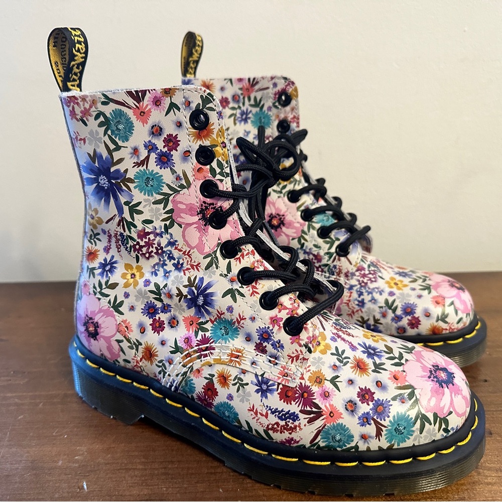 DR MARTENS Boots, PASCAL WL bone floral
As is